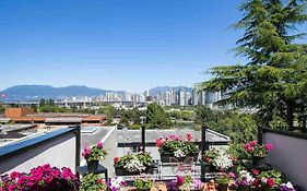 Billion Dollar Views In A Beautiful Fairview Slopes Heritage House